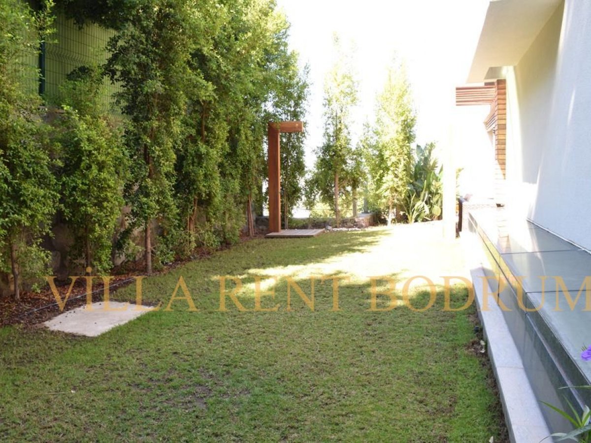 Bodrum Gündoğan'da 6 +1 Özel Havuzlu Sezonluk Kiralık Villa
