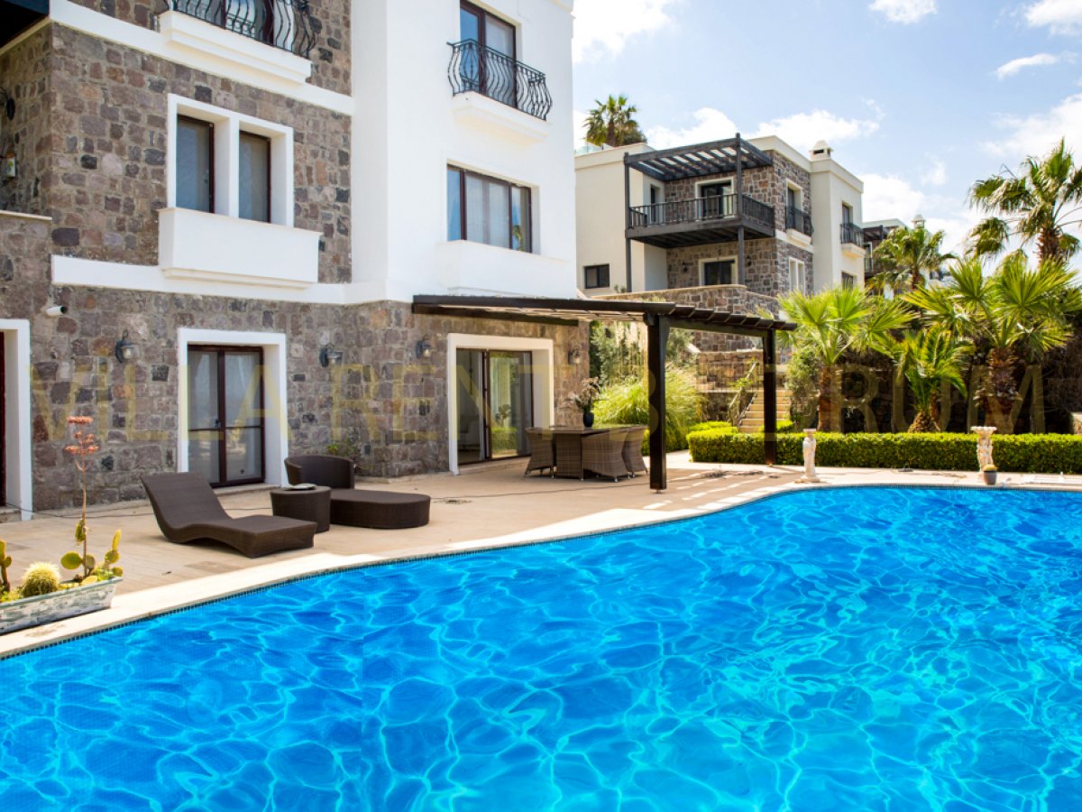 Bodrum Yalıkavak'ta Kiralık 4 Odalı Özel Havuzlu Yazlık Villa