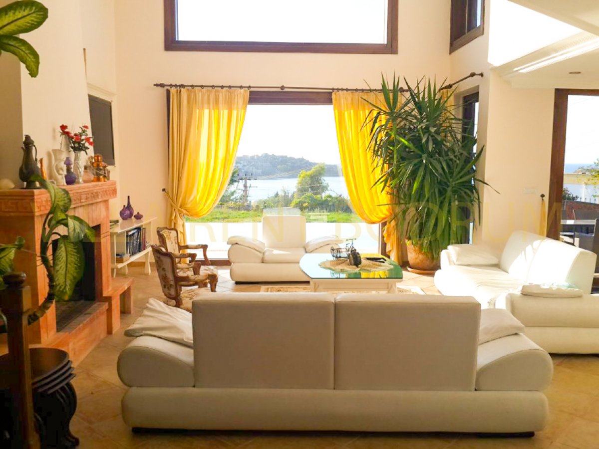 Bodrum Yalıkavak'ta 5+1 Doğa Ve Deniz Manzaralı Özel Havuzlu Kiralık Villa