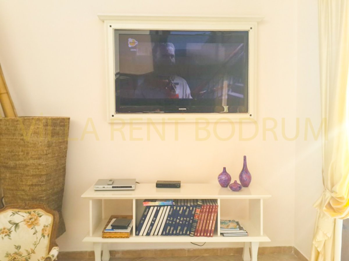 Bodrum Yalıkavak'ta 5+1 Doğa Ve Deniz Manzaralı Özel Havuzlu Kiralık Villa