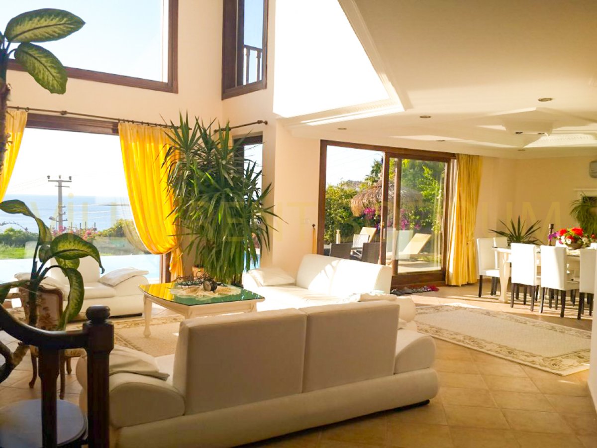 Bodrum Yalıkavak'ta 5+1 Doğa Ve Deniz Manzaralı Özel Havuzlu Kiralık Villa