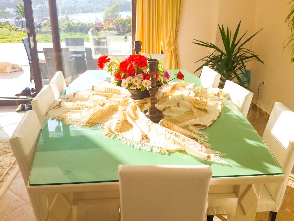 Bodrum Yalıkavak'ta 5+1 Doğa Ve Deniz Manzaralı Özel Havuzlu Kiralık Villa