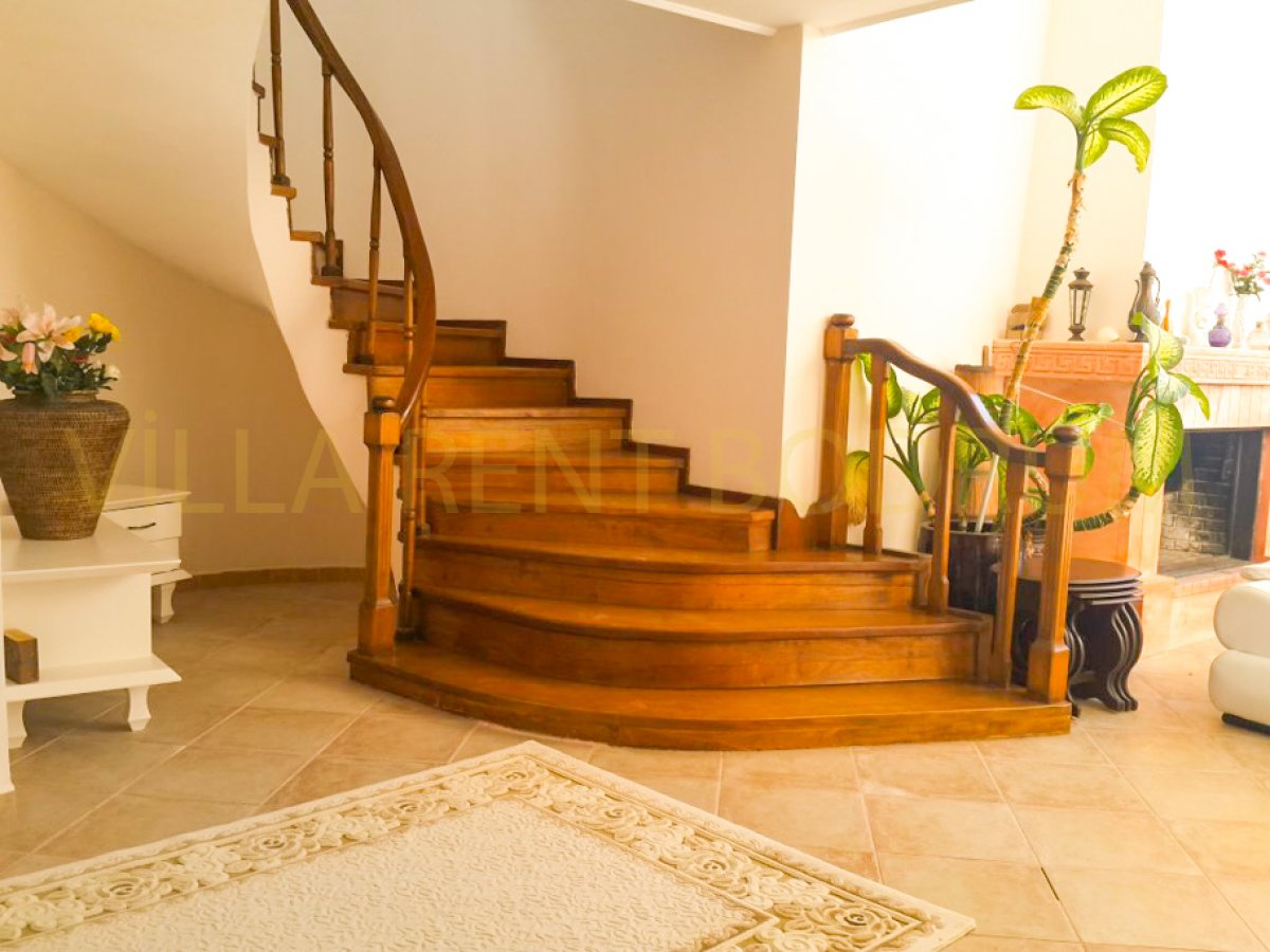 Bodrum Yalıkavak'ta 5+1 Doğa Ve Deniz Manzaralı Özel Havuzlu Kiralık Villa