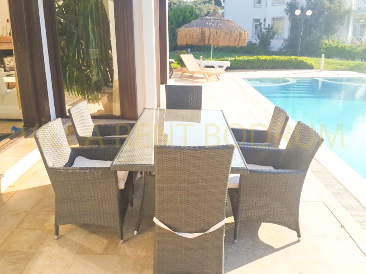 Bodrum Yalıkavak'ta 5+1 Doğa Ve Deniz Manzaralı Özel Havuzlu Kiralık Villa
