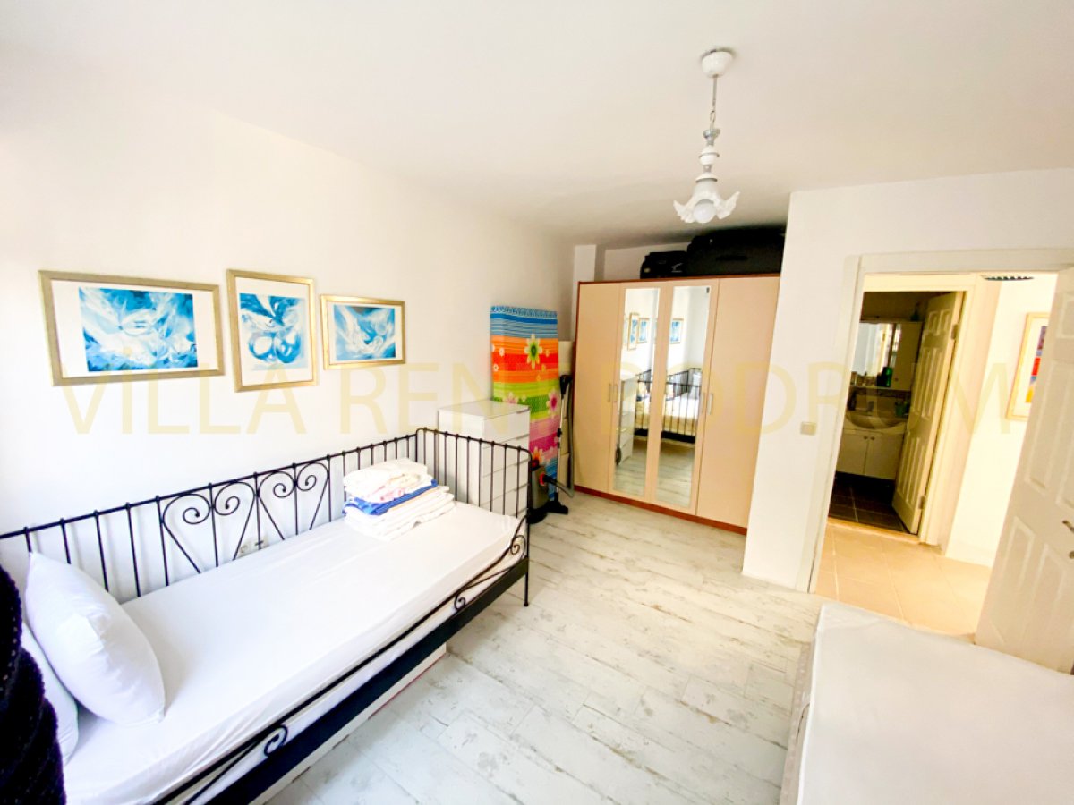 Bodrum Bitez'de 2+1 Ortak havuzlu site içerisinde Deniz manzaralı kiralık daire
