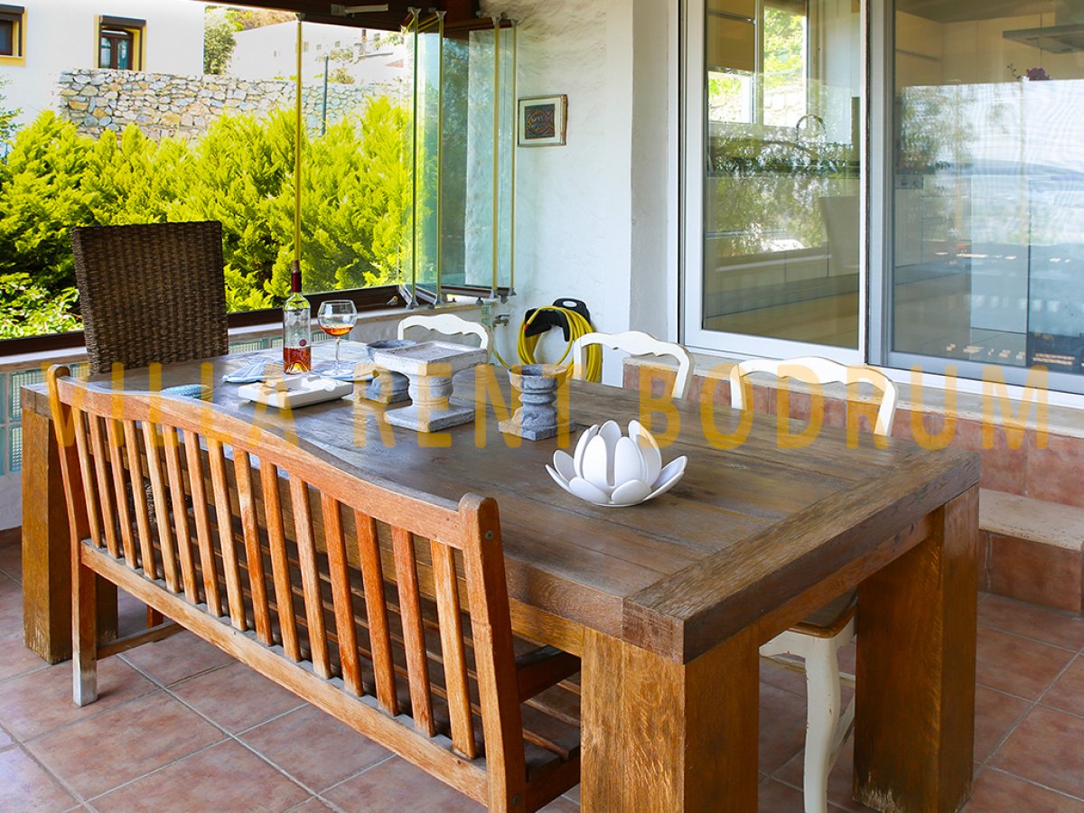 Bodrum Merkezde 5 Odalı Özel Havuzlu Villa