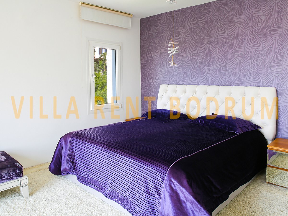 Bodrum Merkezde 5 Odalı Özel Havuzlu Villa