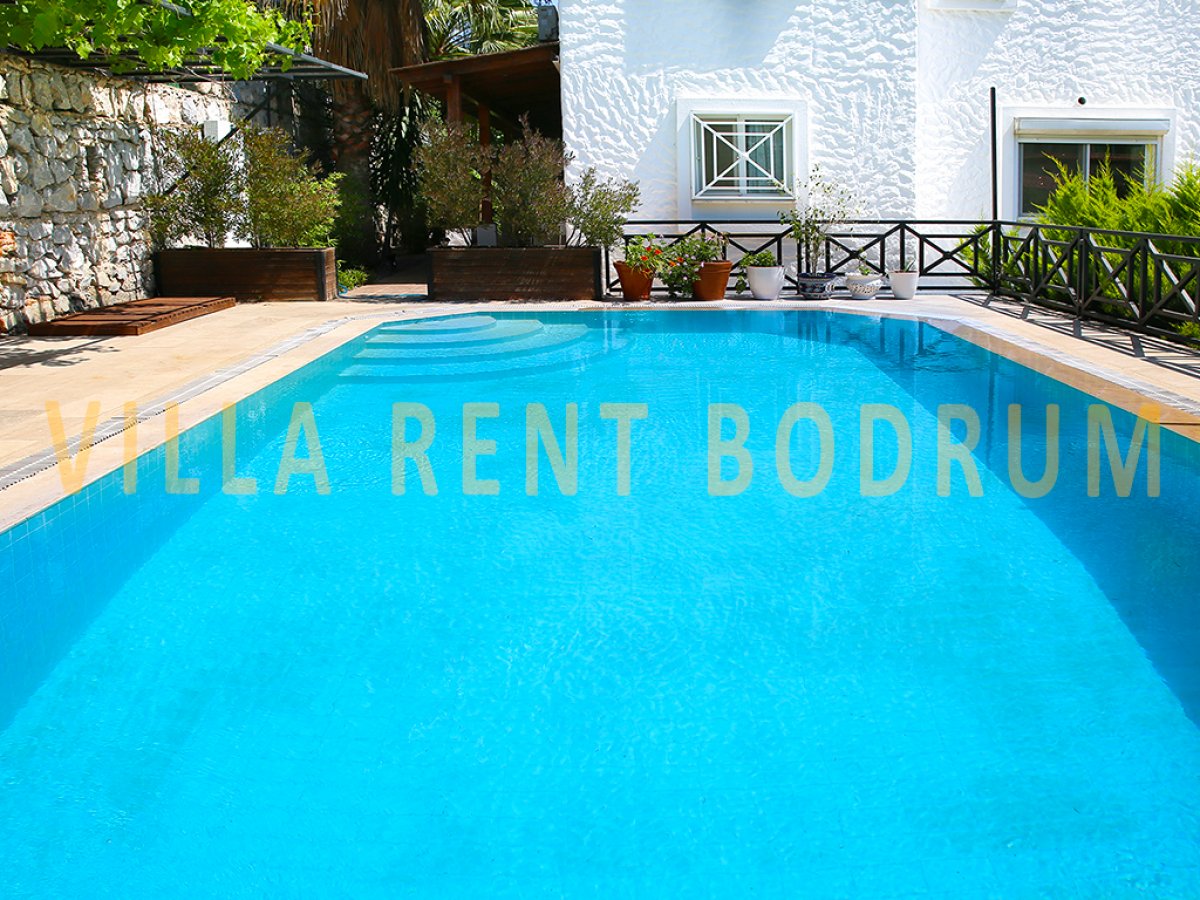 Bodrum Merkezde 5 Odalı Özel Havuzlu Villa