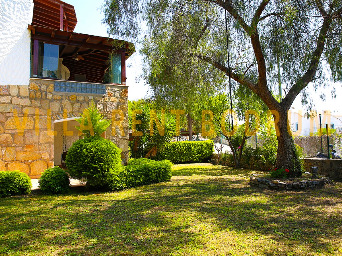 Bodrum Merkezde 5 Odalı Özel Havuzlu Villa