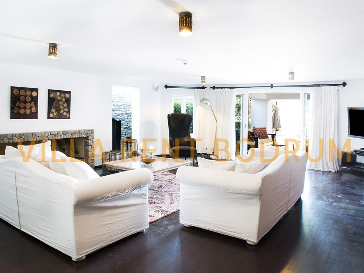 Bodrum Bardakçı'da 6 Odalı Deniz Manzaralı Villa