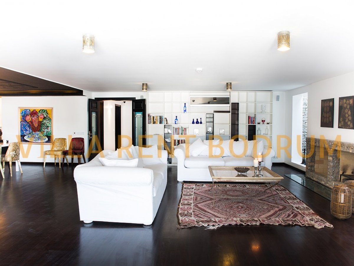 Bodrum Bardakçı'da 6 Odalı Deniz Manzaralı Villa