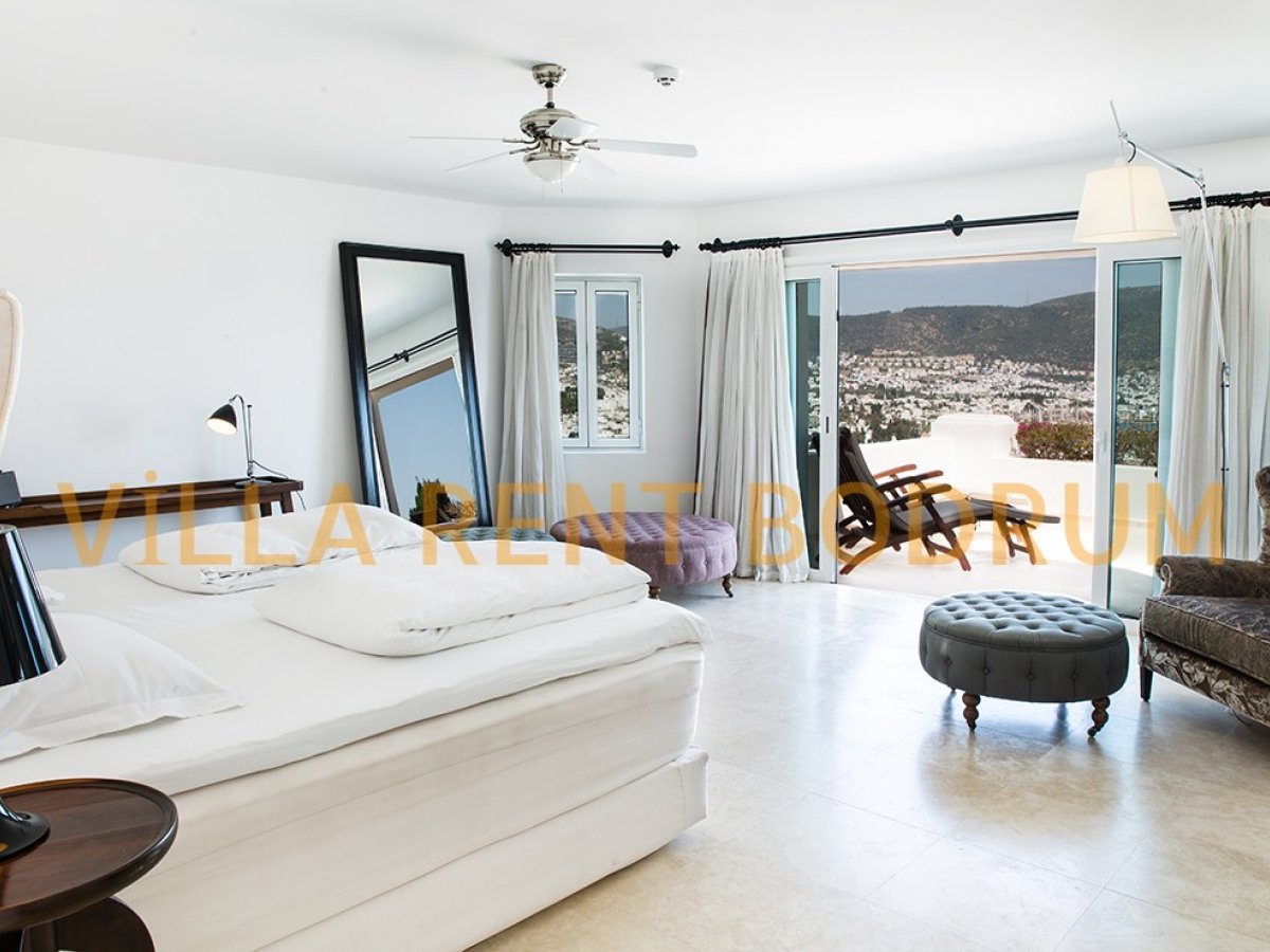 Bodrum Bardakçı'da 6 Odalı Deniz Manzaralı Villa