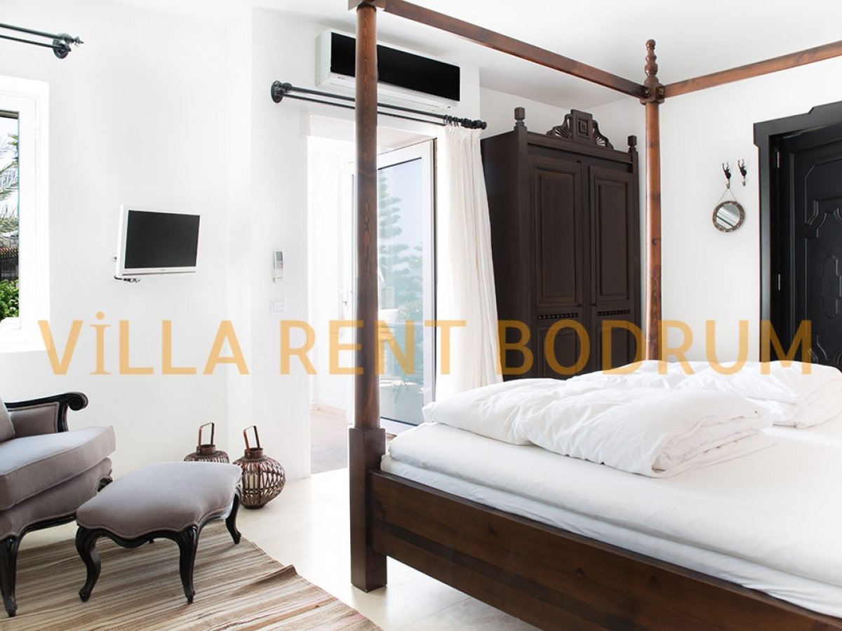 Bodrum Bardakçı'da 6 Odalı Deniz Manzaralı Villa