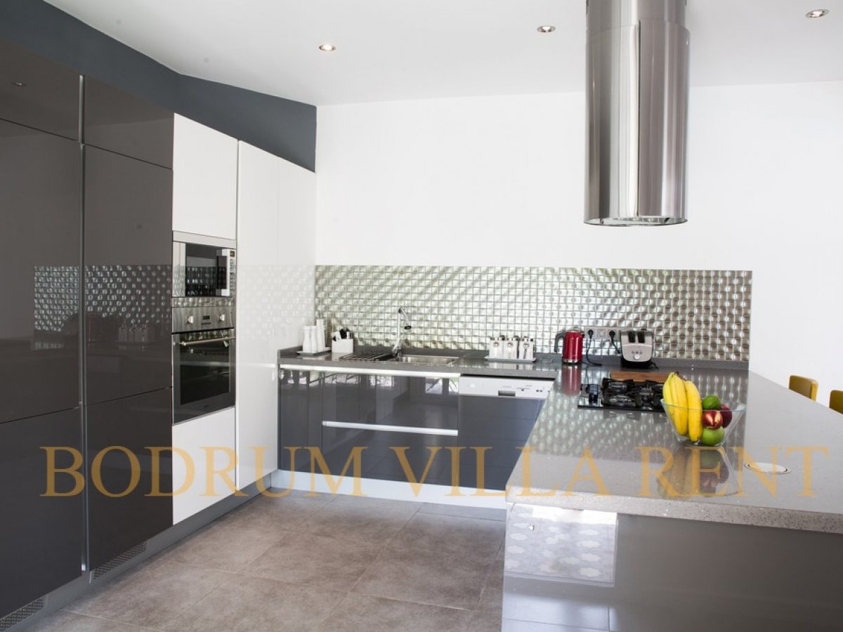 Bodrumda 3 Odalı Özel Havuzlu Dubleks Kiralık Müstakil Villa