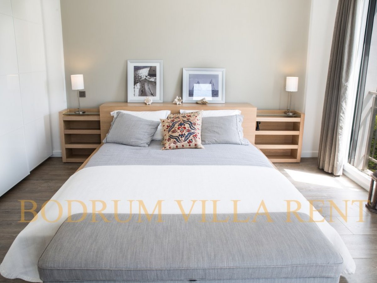 Bodrumda 3 Odalı Özel Havuzlu Dubleks Kiralık Müstakil Villa