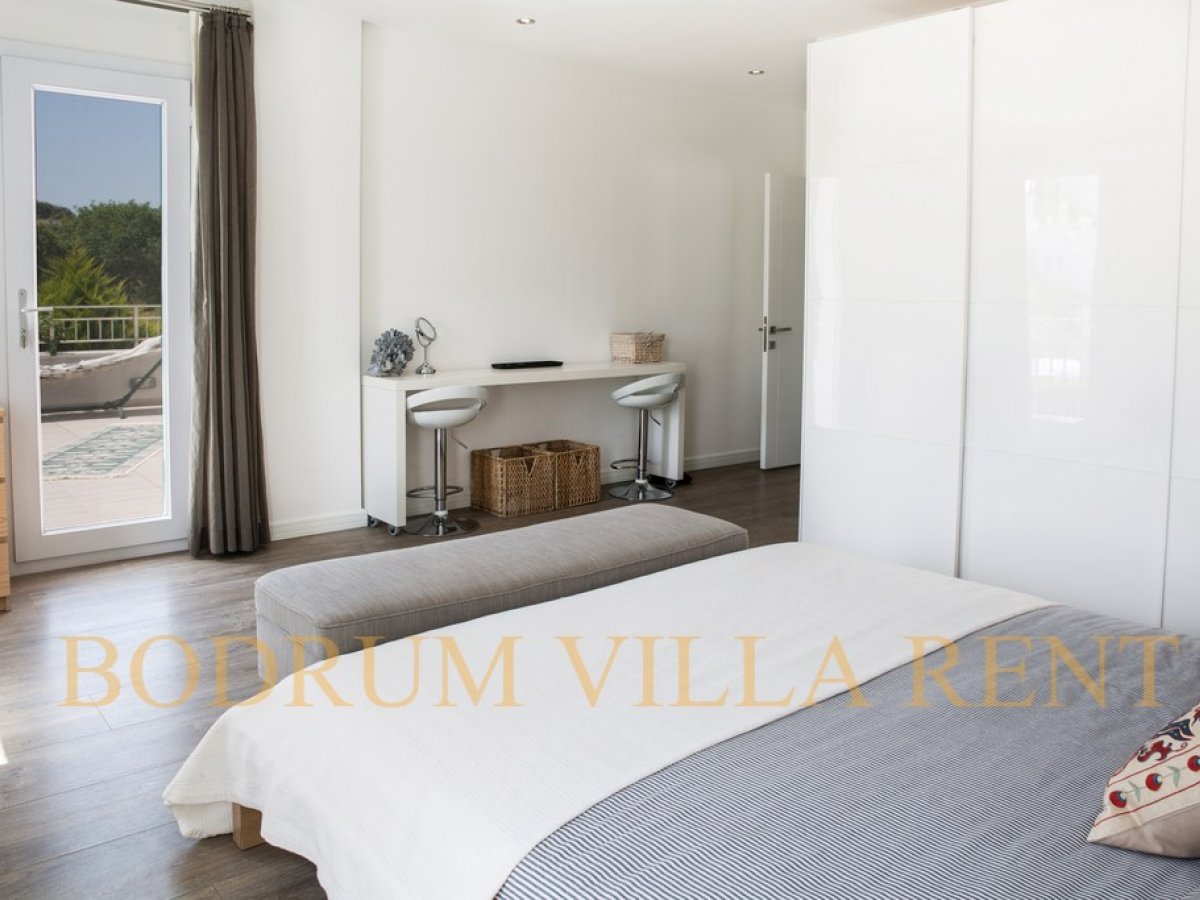 Bodrumda 3 Odalı Özel Havuzlu Dubleks Kiralık Müstakil Villa