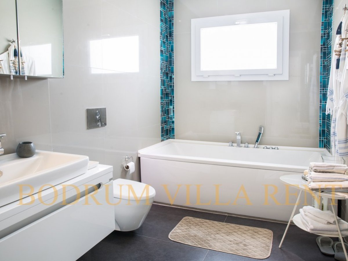 Bodrumda 3 Odalı Özel Havuzlu Dubleks Kiralık Müstakil Villa