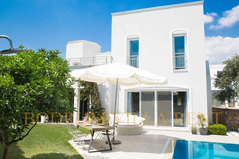 Bodrumda 3 Odalı Özel Havuzlu Dubleks Kiralık Müstakil Villa